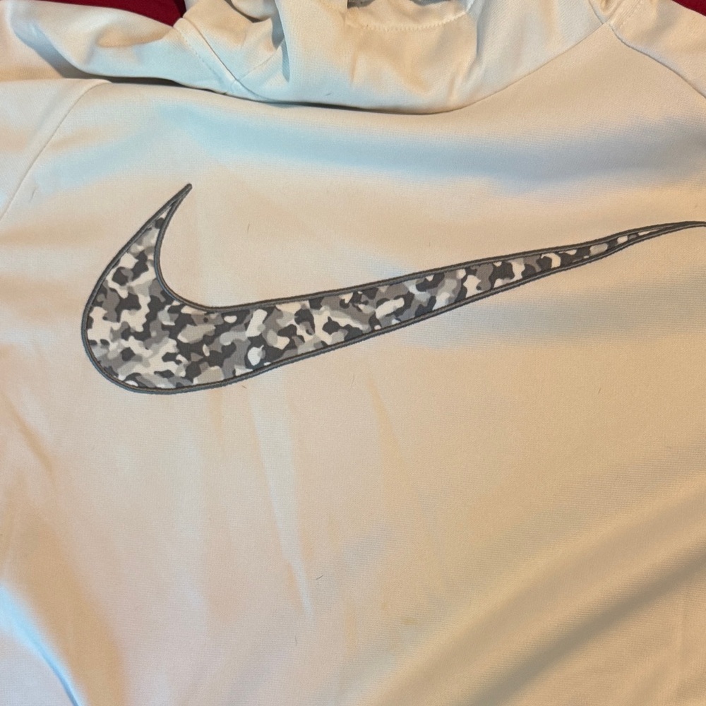 Used White Nike Hoodie w/ grey camo logo - Picture 5 of 7